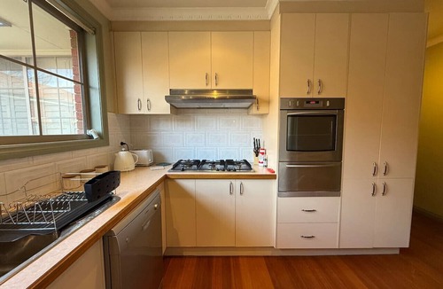 Bentleigh House | Cozy Private Room | 1min to Station & Cafes