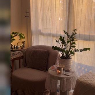 St. Albans House | Cozy Studio Retreat in Saint Albans with Private Entrance