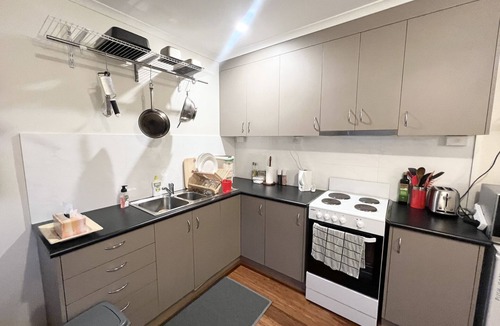 Penguin Apartment | Cozy Unit in Penguin