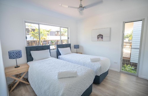 Urangan Villa | Crab Cottages