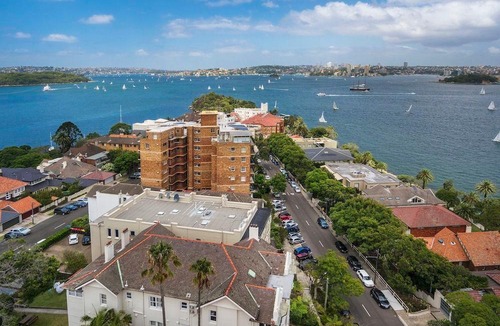 Cremorne Point Hotel | Cremorne Point Manor