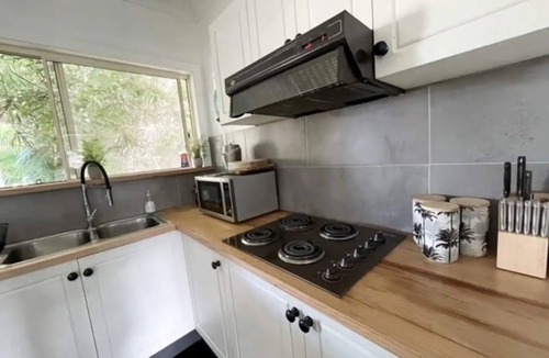Crescent Head Cottage | Crescent Head 4 bedroom waterfront beach cottage