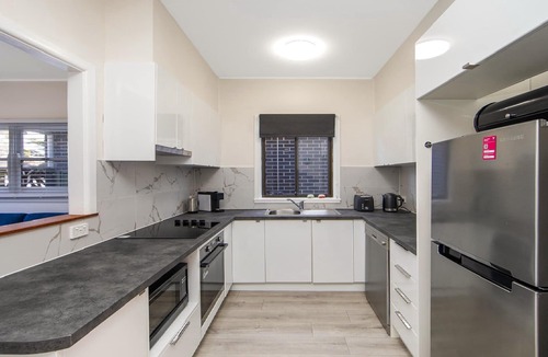 Ettalong Beach House | Crimson Belle Ettalong Beach