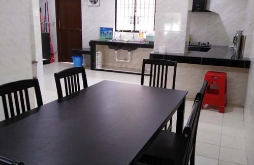 Taman Tasek Manikavasagam House | Crocus Homestay Type C