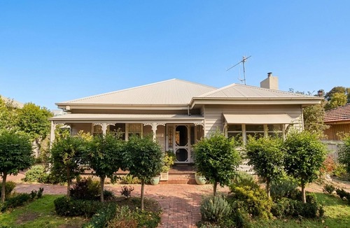 Echuca House | Crofton House and Crofton Cottage @ Port of Echuca BundleHeritage Home