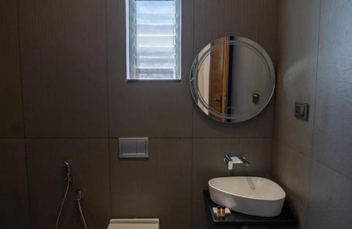 Kanyakumari Hotel | Crown Residency