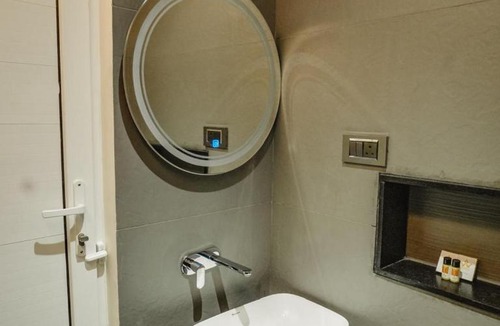 Kanyakumari Hotel | Crown Residency