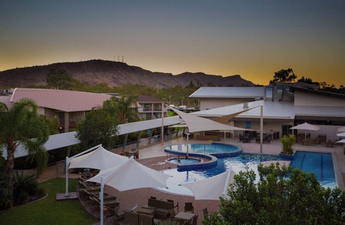 Desert Springs Hotel | Crowne Plaza Alice Springs Lasseters by IHG