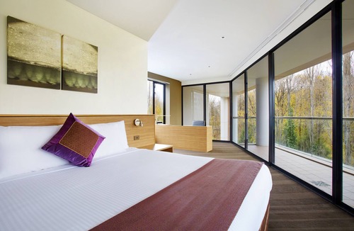 City East Hotel | Crowne Plaza Canberra by IHG