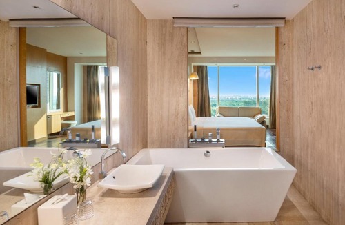 Greater Noida Hotel | Crowne Plaza Greater Noida by IHG