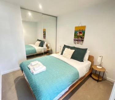 Southbank Apartment | CrownSide Suite