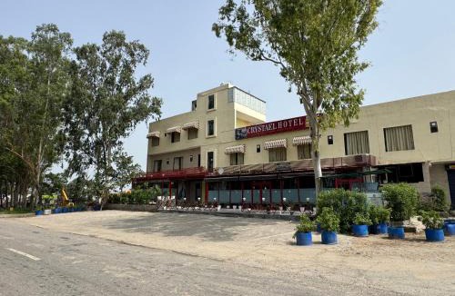 Karnal Hotel | Crystael Hotel