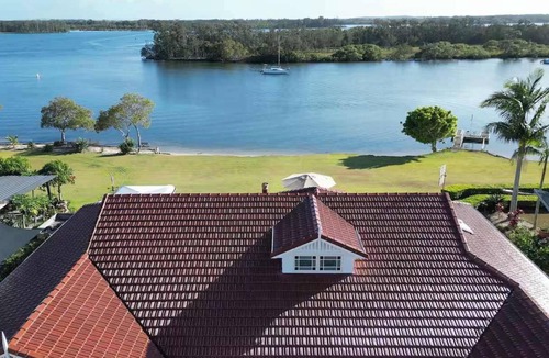 Yamba House | Crystal Palms - Oceanstays - Fireplace & Riverside