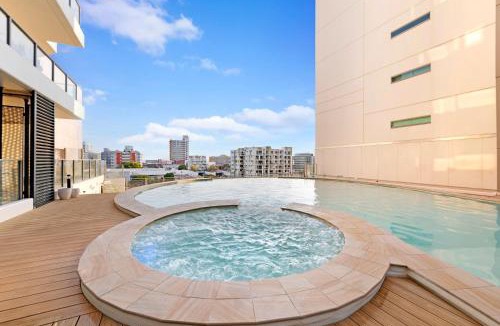 Darwin City Centre Apartment | Crystal Waterfront - A Panoramic Balcony Haven