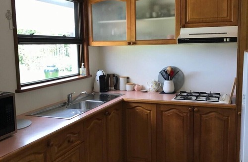 Montville Cottage | Cuddle Cottage Montville