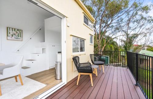 Bridgeman Downs Apartment | Cute 1-Bed Tiny House with Garden in Nature