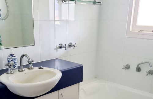 Webberton Ski Chalet | Cute cottage within walking distance to the best beaches. Pet-friendly.