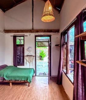 Manali House | Cute Tiny Home Workation Peaceful Mountain Views by SiyaU