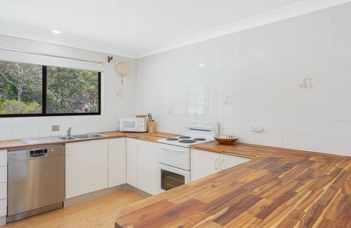 Barragga Bay Cottage | Cuttagee Beach Cottage 1 - Tathra Bermagui Rd 3521