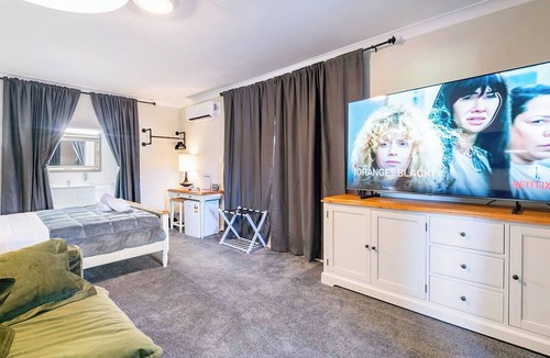Urangan Bed & Breakfast | Cypress BnB
