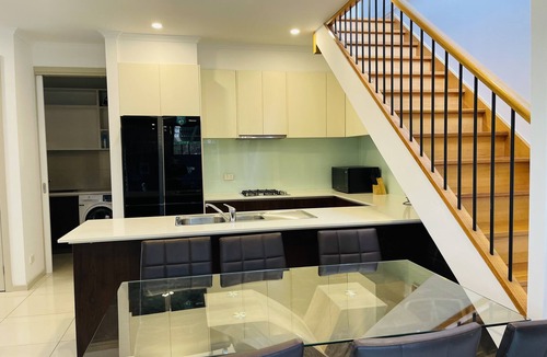 Maidstone House | D104 Winston Fresh Fantastic
