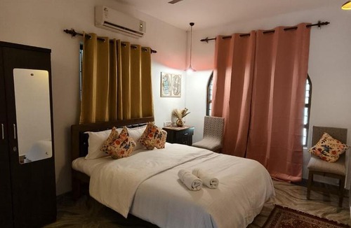 Vagator Apartment | Daffodil Room no 2