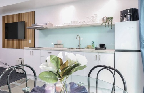 Darwin City Centre Apartment | Darwin Done Right | King Studio + Full Kitchen
