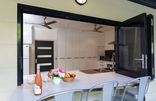 Rapid Creek Apartment | Darwin Style Tropical Luxury Apartment + WARM POOL + Bikes + Pet Croc