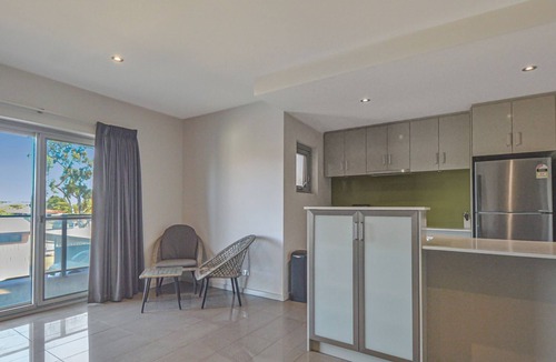 Port Hedland House | Dashing Delight Stylish 1x1