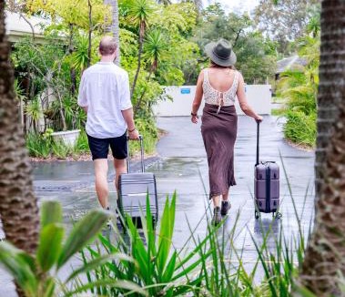 Rainbow Beach Hotel | Debbie's Place