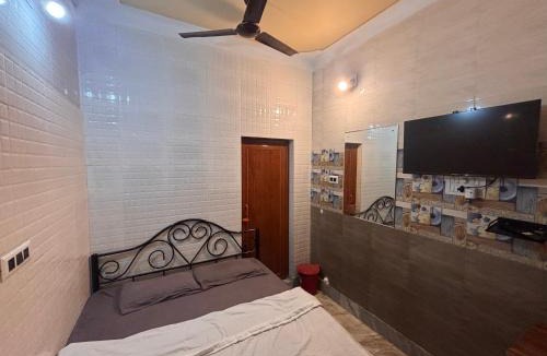 Bhubaneshwar Hotel | Dee Dash Inn