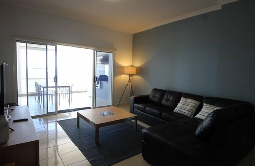 Brisbane Waterfront House | Deep Blue 11 Apartment Moreton island