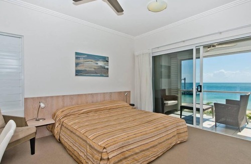 Moreton Island House | Deep Blue Apartment 20 Tangalooma