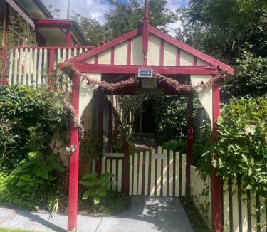Hazelbrook Bed & Breakfast | Dees Rear Studio Room