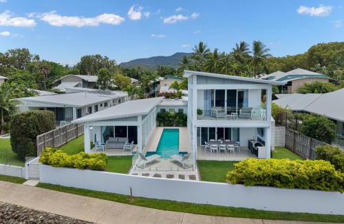 Trinity Beach House | Deja View Trinity Beach