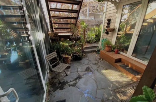 Newport Apartment | Delightful Private 1 bed apt, 1 min to train, cafes, shops