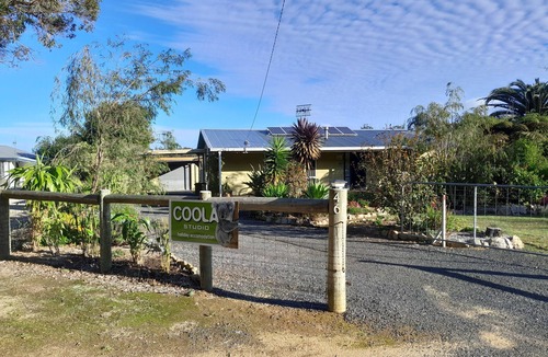 Mallacoota Apartment | Delightful studio situated in a koala corridor