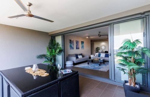 Darwin City Centre Apartment | Delightful Waterfront Lagoon Views + Restaurants