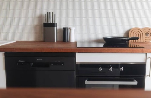 Midway Point House | Derwent River Holiday Home - Minutes to Hobart