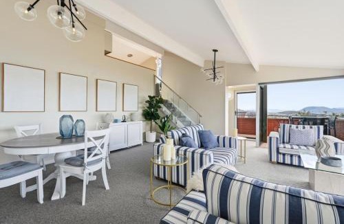 Sandy Bay House | Derwent Views, Hot Tub Escape