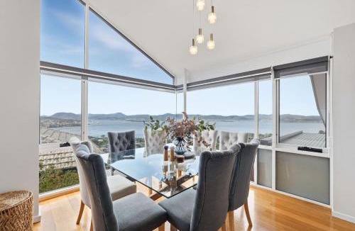 Sandy Bay House | Derwent Views, Hot Tub Escape