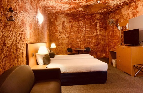 Coober Pedy Hotel | Desert Cave Hotel