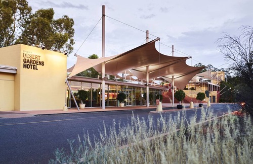 Yulara Hotel | Desert Gardens Hotel