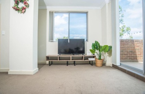Gordon Apartment | Designed Home of Ultimate Convenience In Gordon