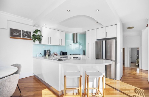 South Perth House | Designer Luxury 3brd - Epic Views - South Perth