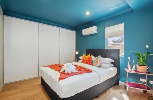 Bassendean Apartment | Designer Stay with Courtyard Bassendean near Swan Valley