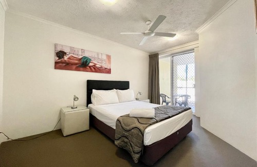 Mermaid Beach Apartment | Diamond Beach 11