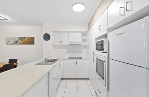 Mermaid Beach Apartment | Diamond Beach 48