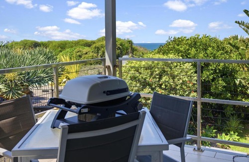 Diamond Beach Apartment | Diamond Beach Beachfront Family Apt