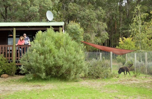 Diamond Tree Cottage | Diamond Forest Farm Stay, Pet Friendly cottages